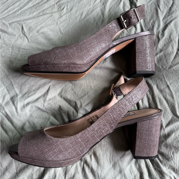 Clarks Women's Open-Toe Slingback Heels - Gray NWOB 9.5 - Picture 8 of 9